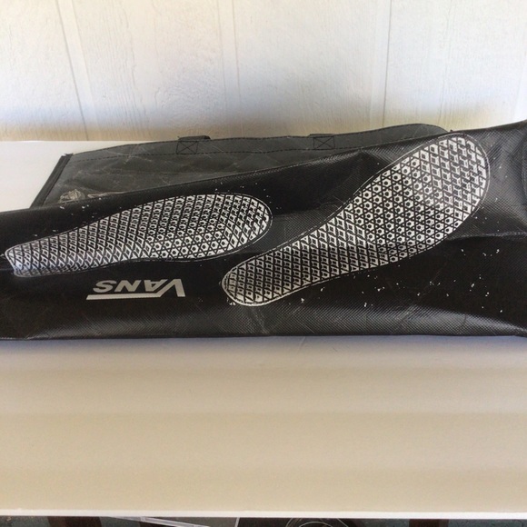 VANS OFF THE WALL GRAPHIC PRINT TOTE BAG - Picture 8 of 12